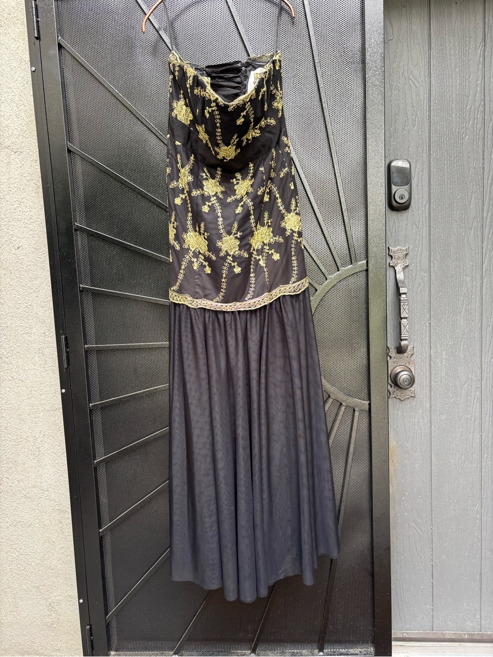 Vintage Pearl Black Strapless Evening Gown with Gold Embroidery